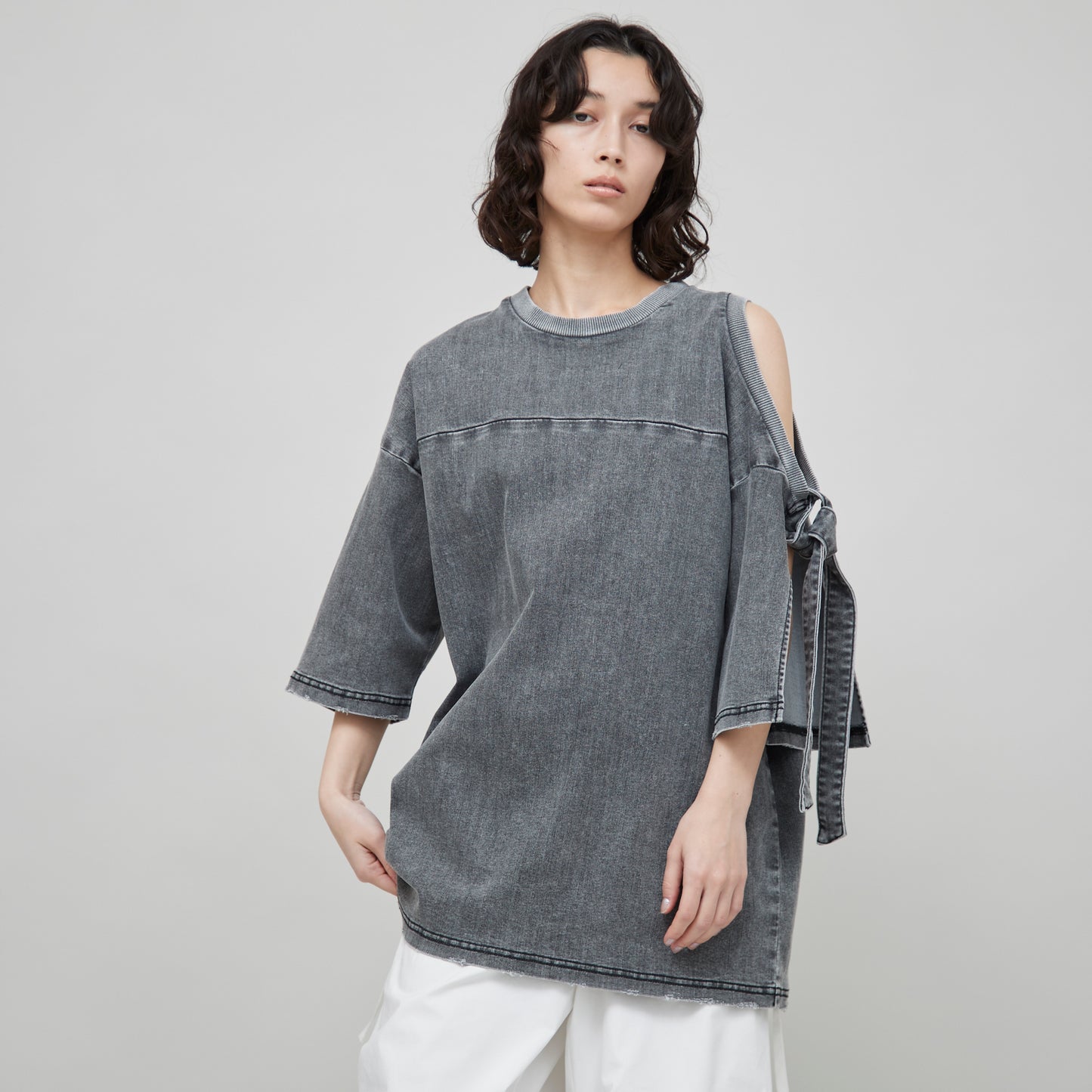 Shoulder Slit Denim T-shirt(ショルダースリットデニムTシャツ)