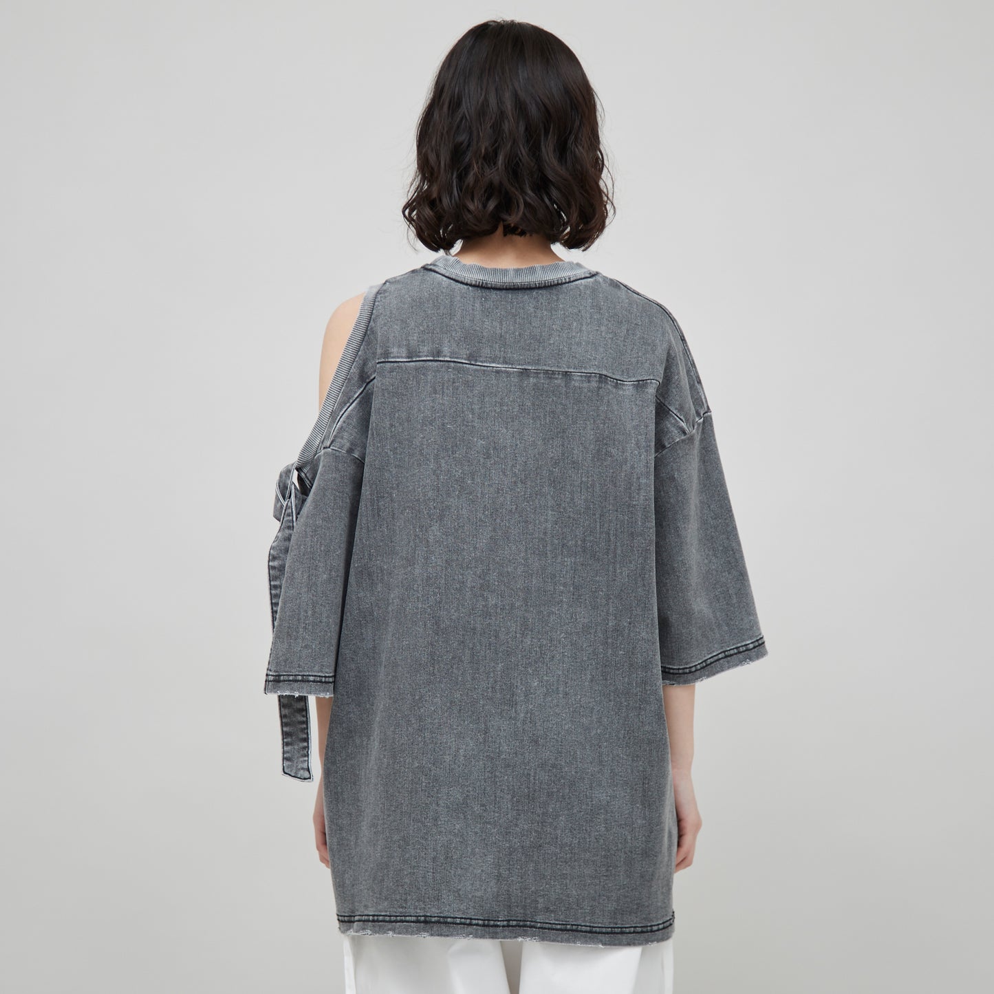 Shoulder Slit Denim T-shirt(ショルダースリットデニムTシャツ)