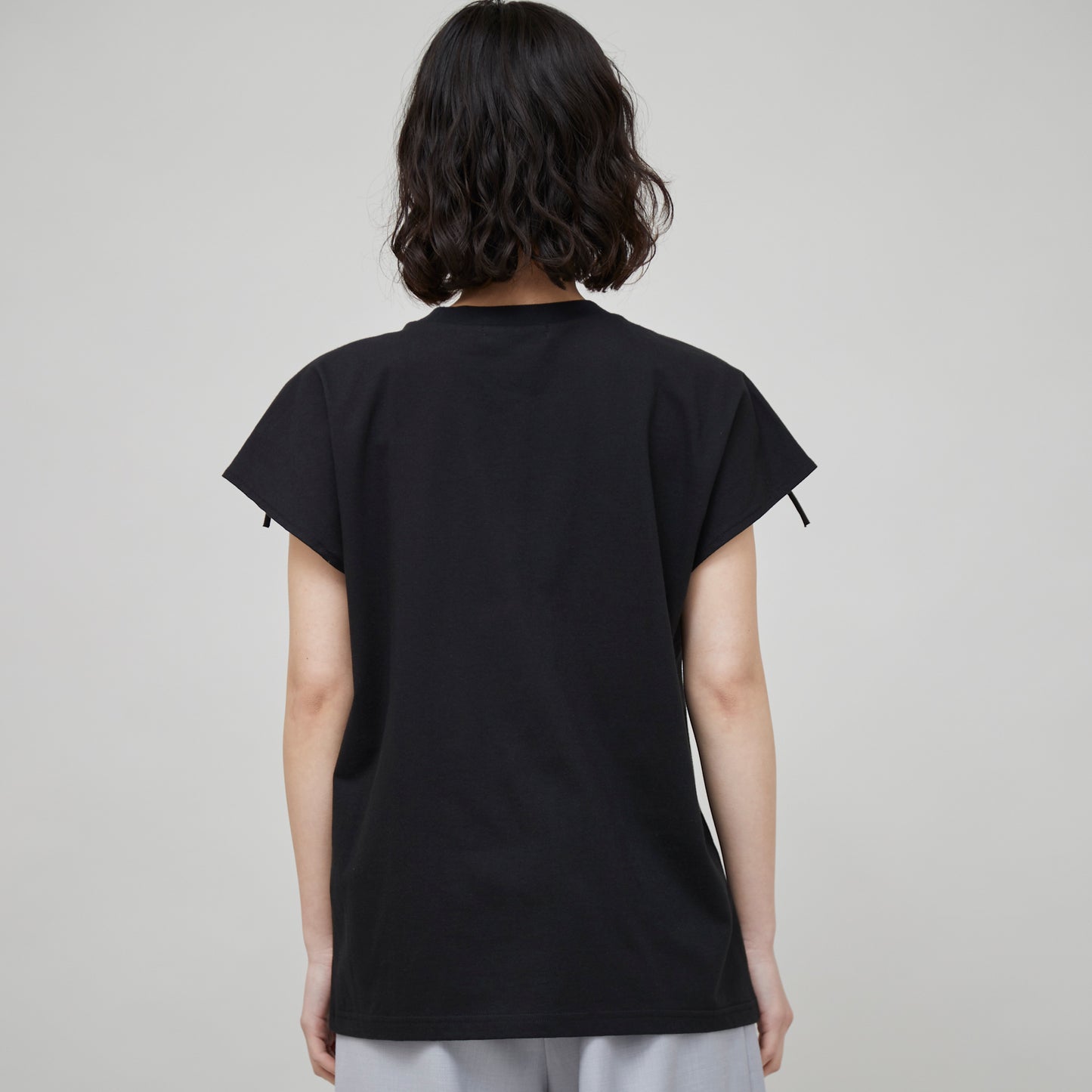 Shoulder Ribbon T-shirt(ショルダーリボンTシャツ)