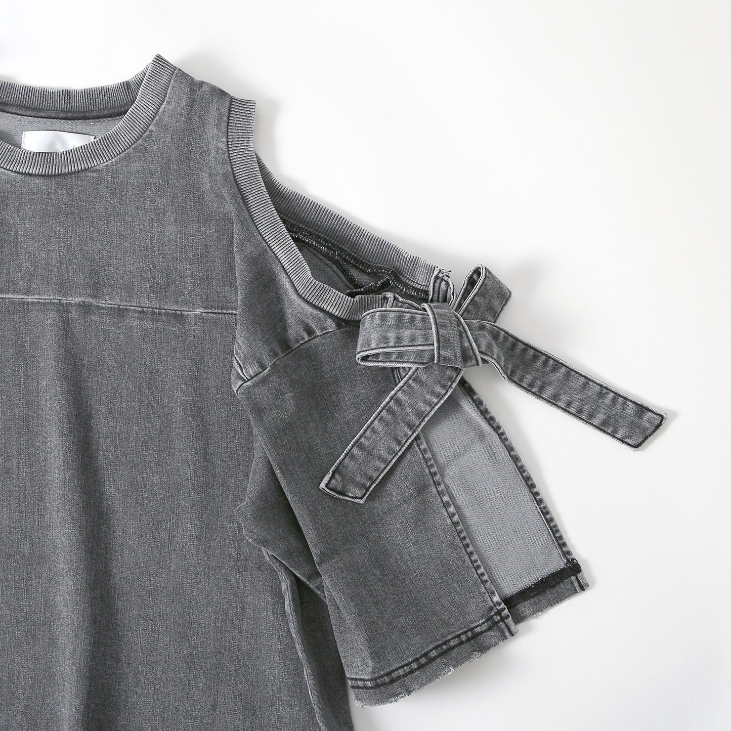 Shoulder Slit Denim T-shirt(ショルダースリットデニムTシャツ)