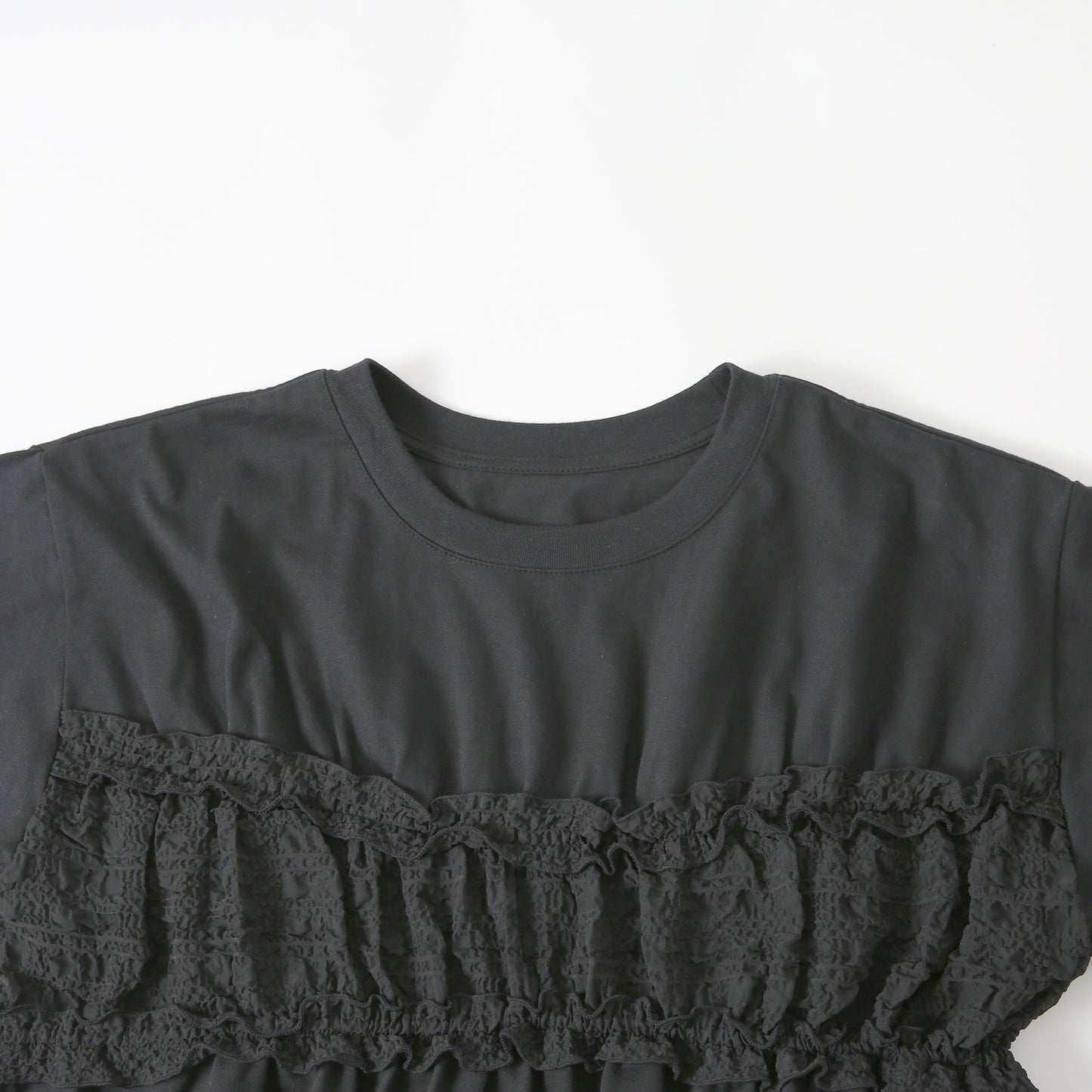 【50%OFF】Shirring Bustier T-shirt(シャーリングビスチェTシャツ)