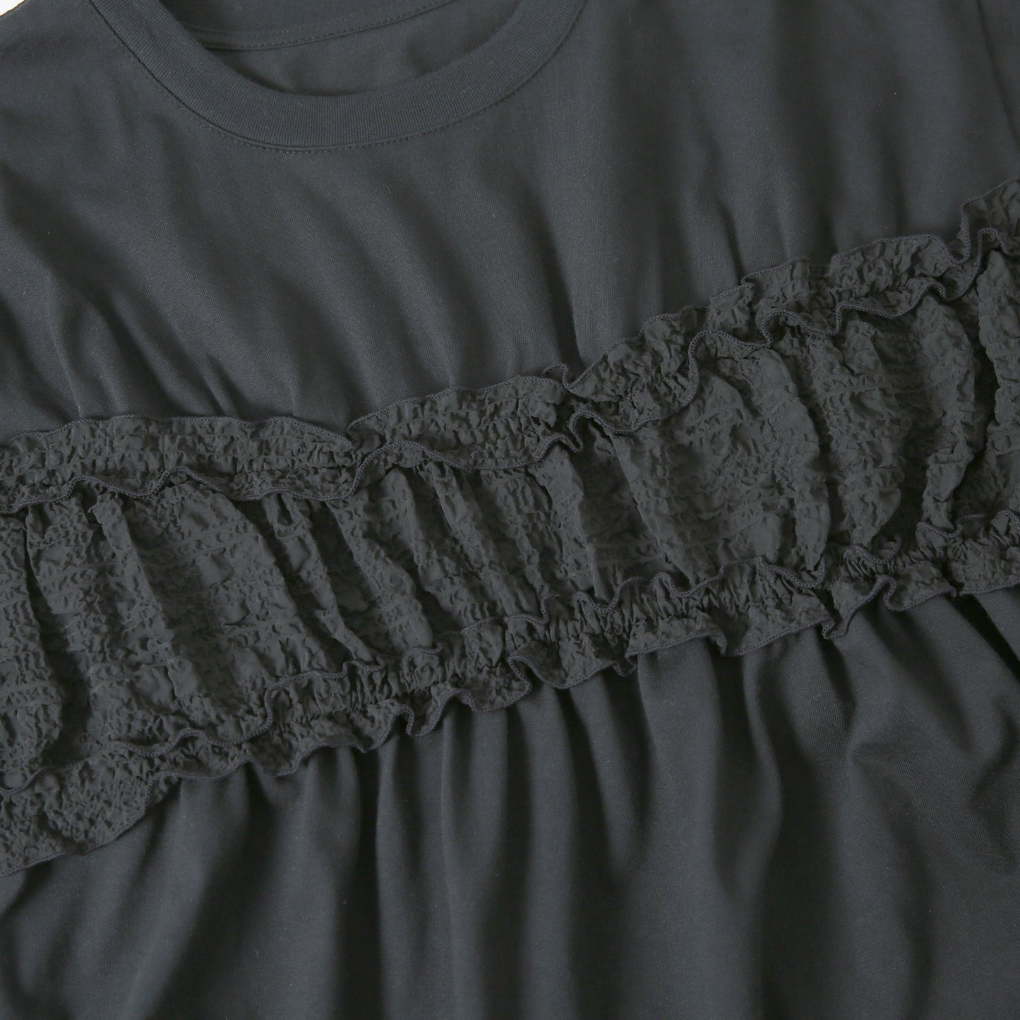 【50%OFF】Shirring Bustier T-shirt(シャーリングビスチェTシャツ)