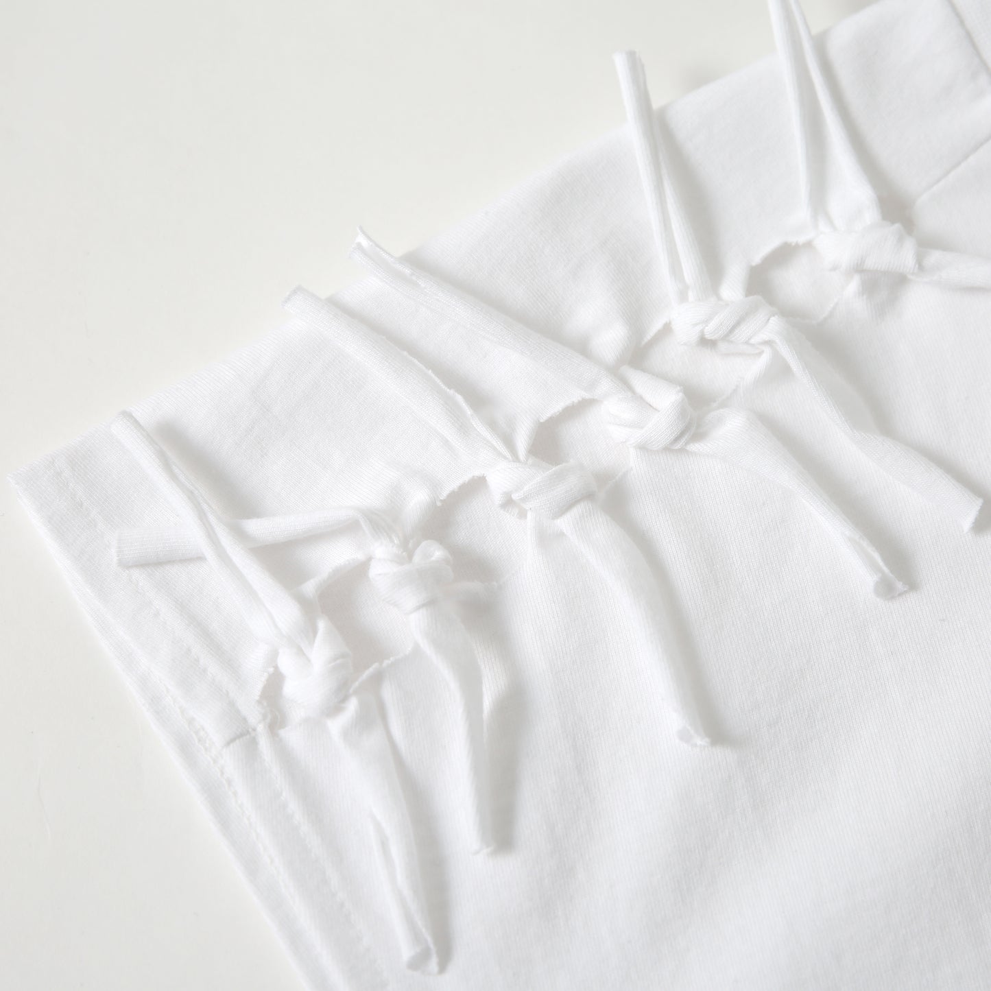 Shoulder Ribbon T-shirt（ショルダーリボンTシャツ）