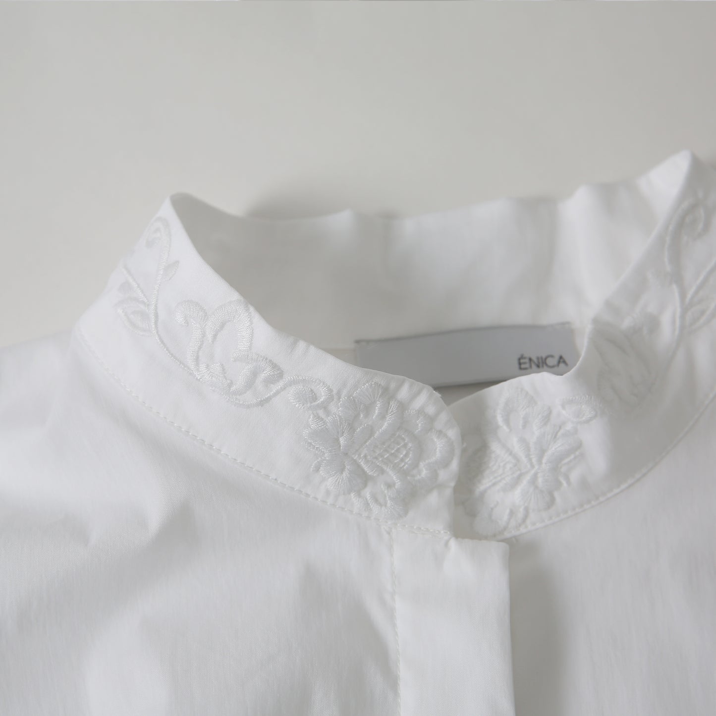 Embroidery Collar Shirt（エンブロイダリーカラーシャツ）