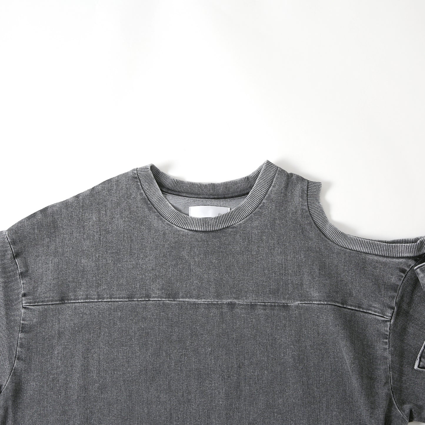 Shoulder Slit Denim T-shirt（ショルダースリットデニムTシャツ）